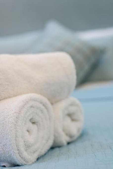 Self Catering , City Centre Apartment With Parking Edimburgo Esterno foto