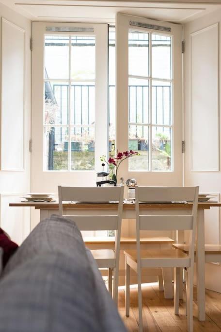 Self Catering , City Centre Apartment With Parking Edimburgo Esterno foto